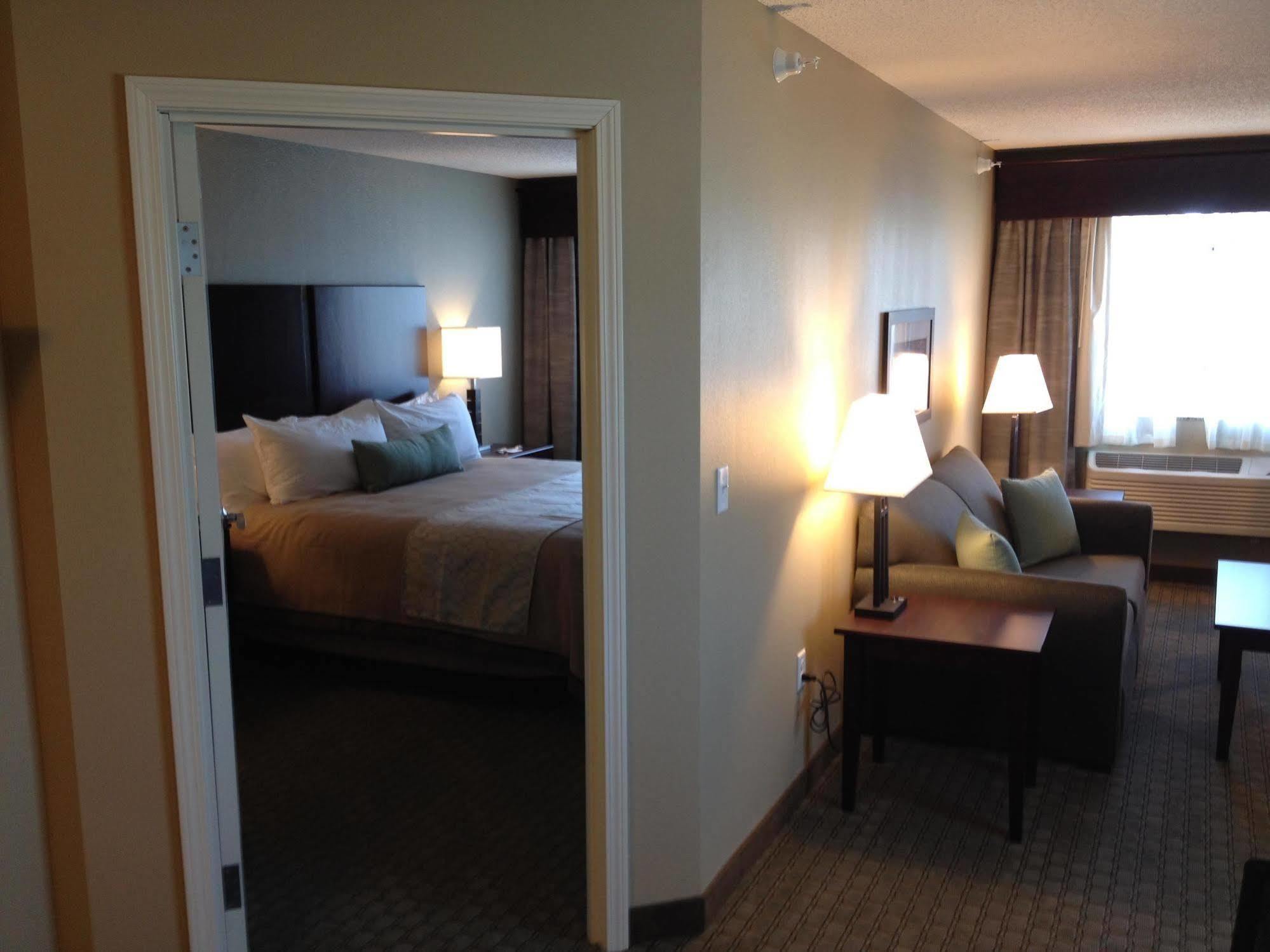 Grandstay Hotel & Suites - Glenwood المظهر الخارجي الصورة