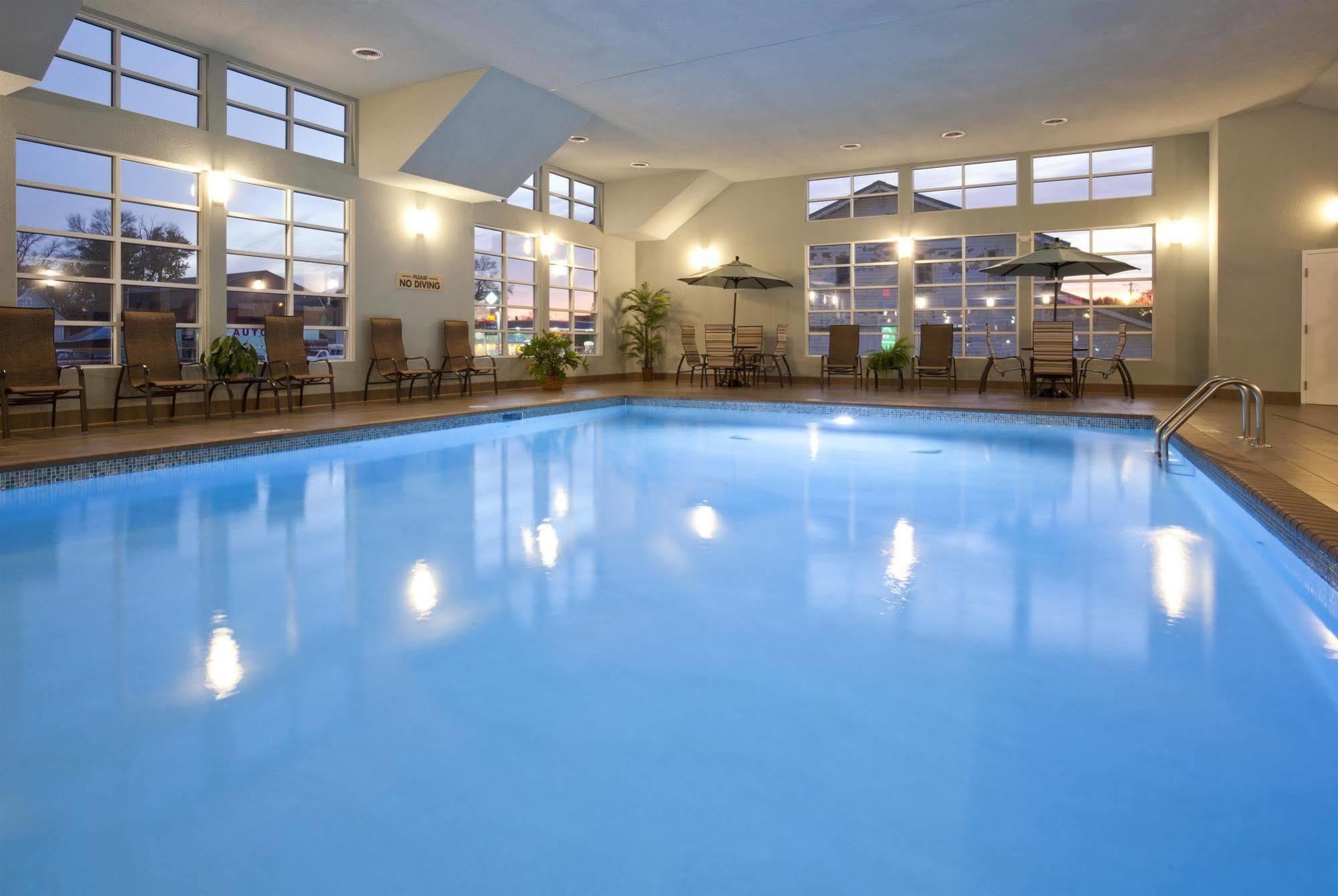 Grandstay Hotel & Suites - Glenwood المظهر الخارجي الصورة